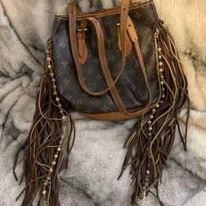 Authentic Louis Vuitton Petit French Tote!